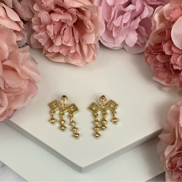 Diamond Shaped Crystal Earrings with Tassels - Picture 13 of 16